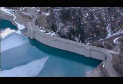 Les barrages en Rhne-Alpes - Risques en cascade : un gant sous surveillance (2/5)