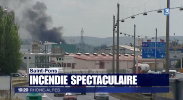 Incendie sur le site Bluestar Silicones bas  Saint-Fons en bordure de l'autoroute A7
