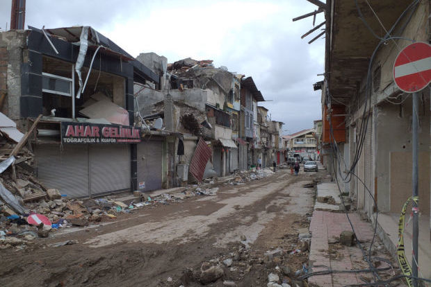 Quartiers rass, nuages de poussires Retour sur la mission post-sismique de lAFPS en Turquie