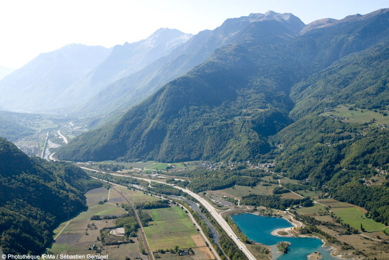 L'Isre dans sa traverse de Grenoble et sa confluence avec le Drac