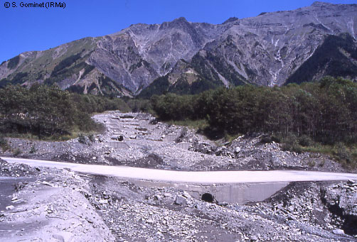 Lave torrentielle dans le torrent du Grand Merdaret