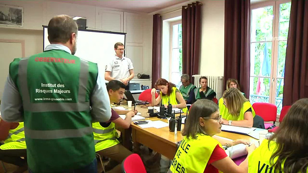 Un exercice Plan Communal de Sauvegarde grandeur nature  Gires (Isre)