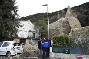   Eboulement d'un Pnitent sur la commune des Mes entranant la destruction de trois maisons - Sbastien GOMINET, IRMa