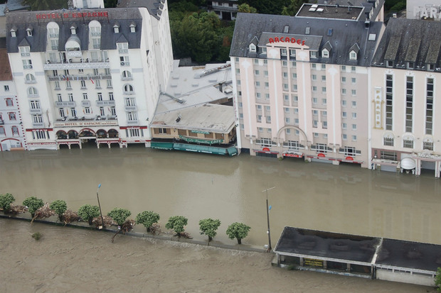 Lourdes sous les eaux  Olivier Zagni