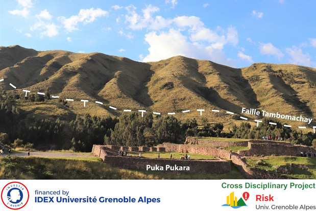 Au nord de Cusco, le site inca de Puka Pukara nest situ qu quelques encablures de la faille active de Tambomachay