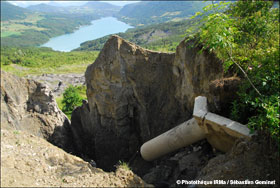 Systme de drainage dtrior sur le glissement de lHarmalire (Sinard)