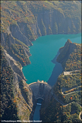 Barrage de Monteynard, dans la valle du Drac (Isre)