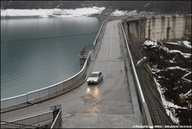 Crte du barrage du Chambon, dans les gorges de la Romanche (Isre)