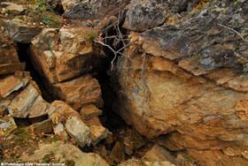 Fracture dans la zone active des Ruines