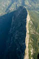 Vue arienne de la montagne du Nron