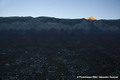 La falaise du Saint-Eynard et le sommet de Chamechaude qui s'illumine au petit matin