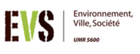 Ce projet vise 1)  mieux comprendre les perceptions et les reprsentations du changement climatique pour valuer sil sagit dune question prioritaire ou mergente pour les acteurs et actrices, sils et elles observent et craignent certains phnomnes lis au changement climatique et enfin sil y a une convergence entre les acquis et les projections scientifiques dune part et les ralits comprises ou imagines par les populations habitantes dautre part, 2)  mobiliser les notions dadaptation et dinnovation dans une approche de dveloppement territorial pour analyser les dcisions prises ainsi que la cration de collectifs dacteurs et dactrices autour de ces enjeux, et 3)  dvelopper  travers le prisme des  vulnrabilits  une approche diffrencie des consquences du changement climatique pour mieux cerner les enjeux et les populations exposes.