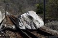 Eboulement sur la zone d'activit de la Saulcette - un bloc sur la voie SNCF