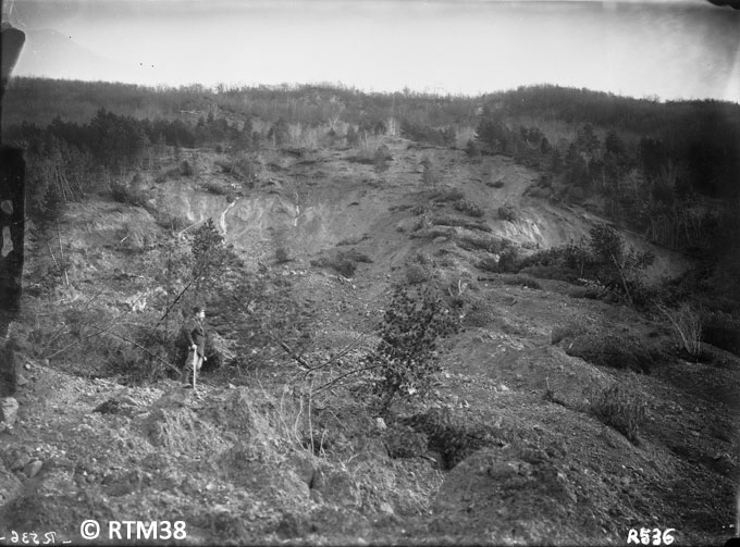 Glissement de terrain dans la forêt communale au dessus de Clémentières