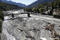 Crue de la Vsubie  Roquebillire lors de la tempte Alex - Passerelle pitonne dtruite