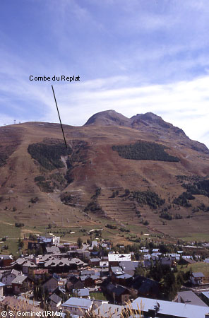 Les couloirs d'avalanches du versant du Diable