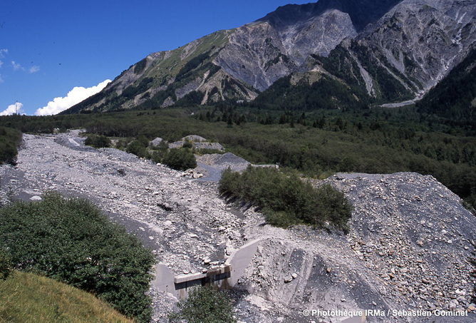 Lave torrentielle dans le torrent du Grand Merdaret