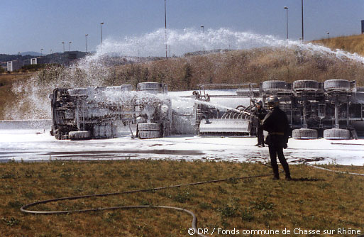 Accident d'un camion citerne transportant de l'essence