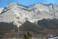 Chutes de pierres et de blocs depuis la falaise du Bec Margain