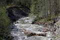 Glissement de terrain le long des berges de l'Arly suite  la crue du 01/05/2015