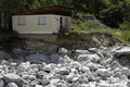 Crue du torrent des �tan�ons � la B�rarde - terrains �rod�s en rive gauche du nouveau lit