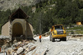 Crue du torrent des �tan�ons � la B�rarde - d�g�ts autour de l'�glise et du nouveau lit du torrent