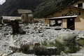 Crue du torrent des �tan�ons � la B�rarde - restaurant le Fourney engrav�