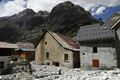 Crue du torrent des �tan�ons � la B�rarde - habitations engrav�es