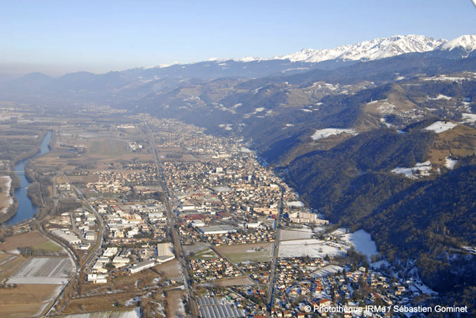 Vue arienne de la valle du Grsivaudan (Domne, le Versoud)